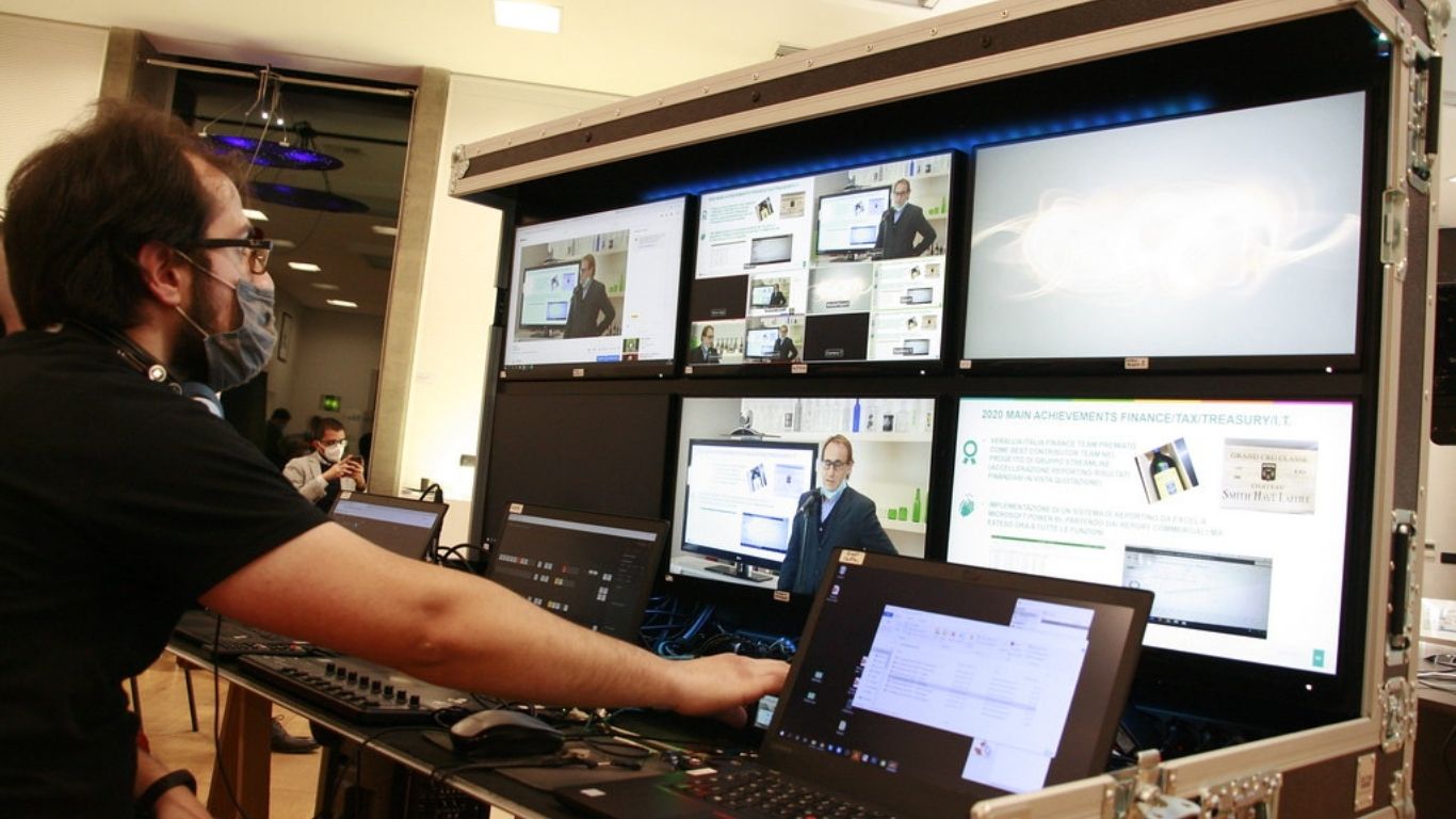 Regia per eventi digitali Maia Group